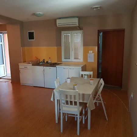 Apartment Central 시베니크 외부 사진