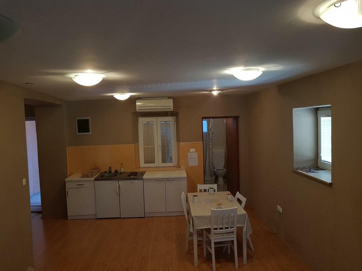 Apartment Central 시베니크 외부 사진