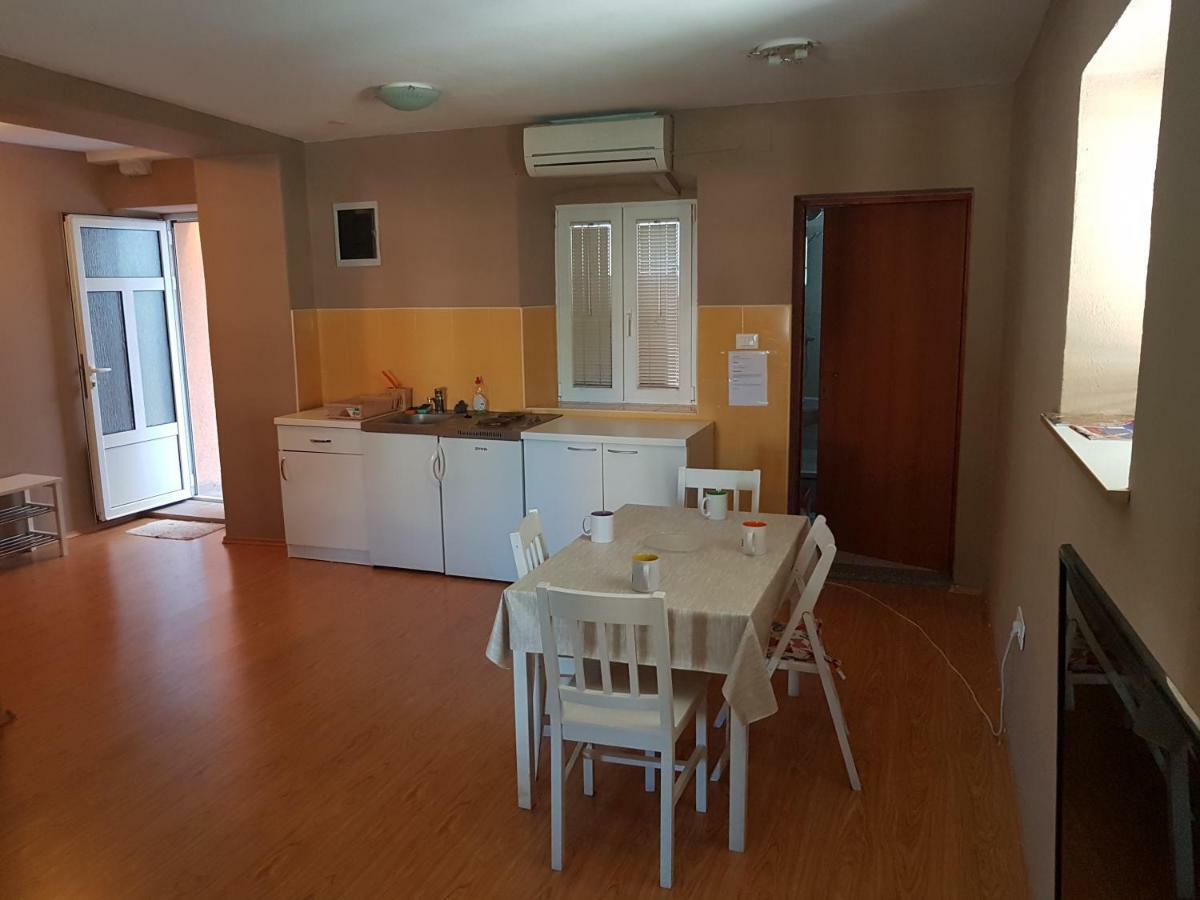 Apartment Central 시베니크 외부 사진