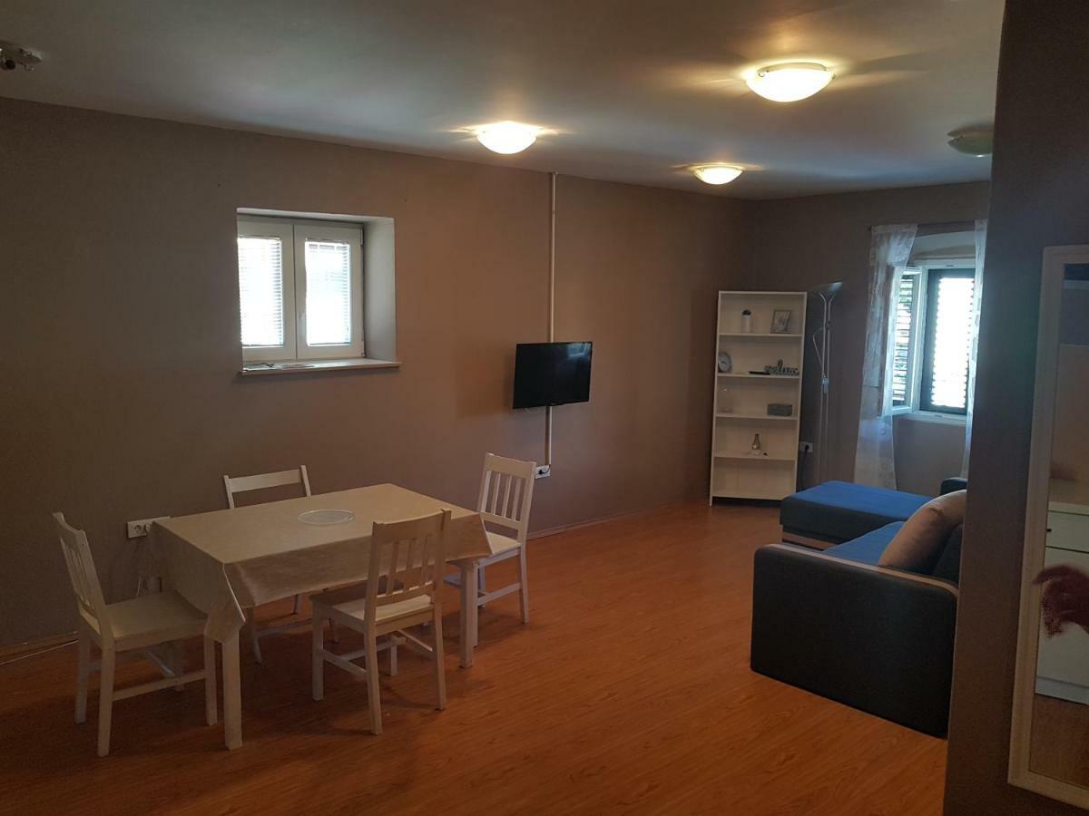 Apartment Central 시베니크 외부 사진